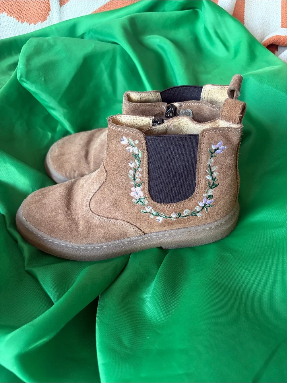 Pom D’api Girls Brown Suede Floral Chelsea Boots